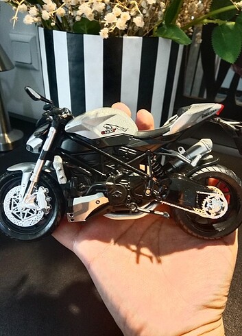 Koleksiyonluk motor 