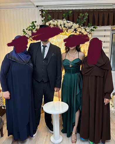 Diğer Sitare Yeşil Yırtmaçlı Saten Elbise