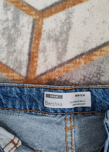 Bershka Kadın Mavi Denim Regular Fit Midi Kot Pantolon