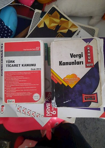Türk Ticaret Kanunu ve Vergi Kanunları Kitapları