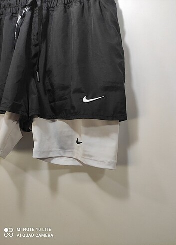 Nike Nike Taytlı spor şort tertemiz çok kullanışlı