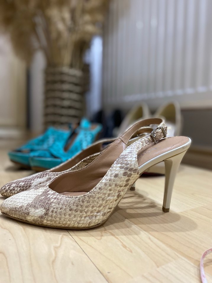 Bej Yılan Desenli Dolgu Topuklu Kadın Ayakkabı - Görsel 2