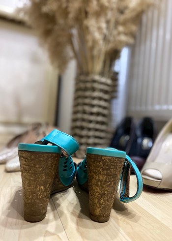 Mavi Dolgu Topuklu Kadın Sandalet - Görsel 3