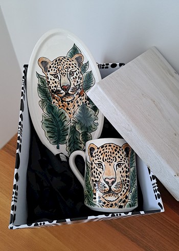 Leopar Desenli Beyaz çini Kupa ve Tabak Seti - Görsel 4