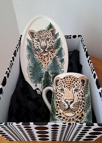 Leopar Desenli Beyaz çini Kupa ve Tabak Seti - Görsel 3