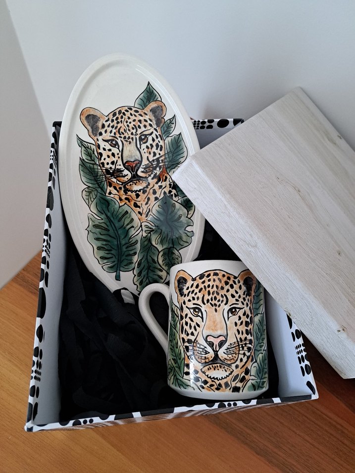 Leopar Desenli Beyaz çini Kupa ve Tabak Seti - Görsel 4