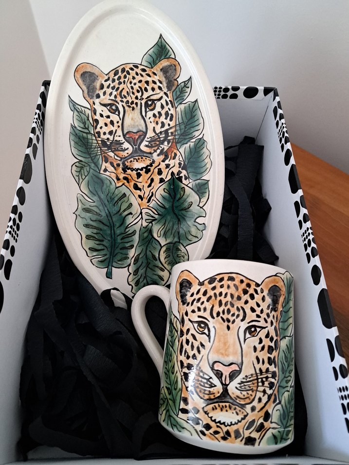 Leopar Desenli Beyaz çini Kupa ve Tabak Seti - Görsel 2