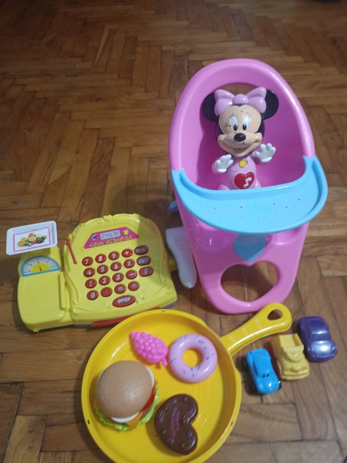 Renkli Minnie Mouse Bebek Arabası ve Oyuncak Seti - Görsel 3