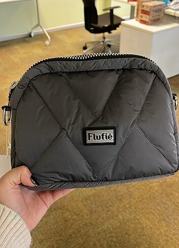 Beden Myflufie metalik seri çanta