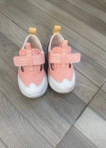 24 Beden Kız Çocuk Pembe Yılan Desenli Spor Ayakkabı