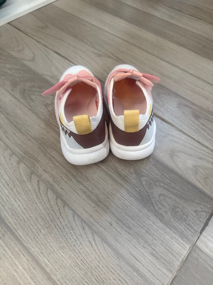 Kız Çocuk Pembe Yılan Desenli Spor Ayakkabı - Görsel 4