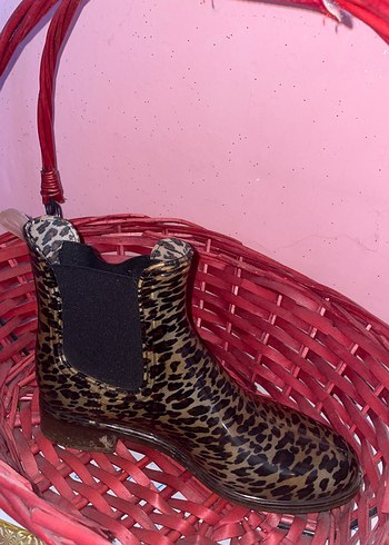 Leopar Desenli Kadın Yüksek Topuklu Bot - Görsel 2