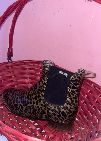 Leopar Desenli Kadın Yüksek Topuklu Bot - Görsel 3