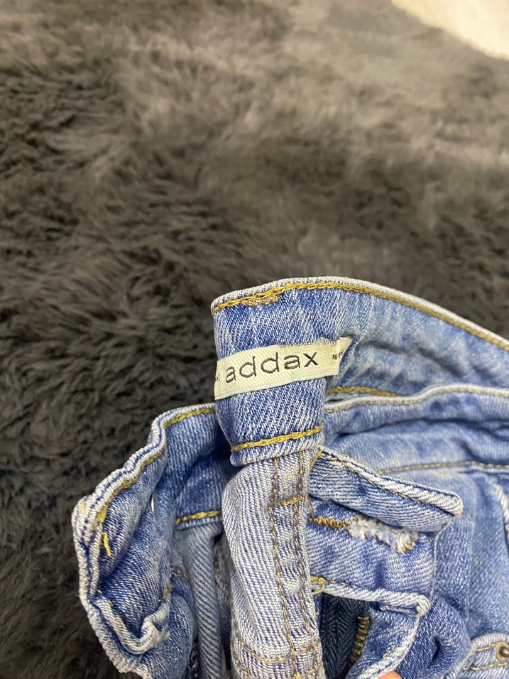 Düğmeli Rahat Kesim Mavi Kadın Jean - Görsel 3