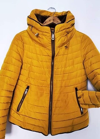Zara Kürk Detaylı Mont