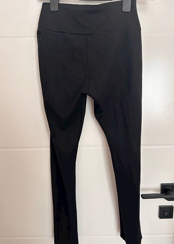 Kadın Siyah Dar Kesim Midi Kumaş Pantolon - Görsel 2