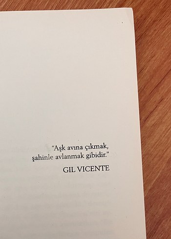 Kırmızı Pazartesi - Gabriel García Márquez