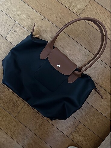 (longchamp orijinal değildir)