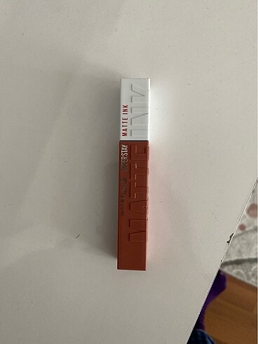 Maybelline superstay