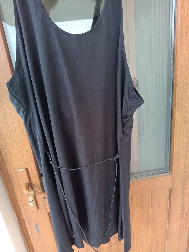 Siyah Payetli mayo Kolsuz Üst - Görsel 3