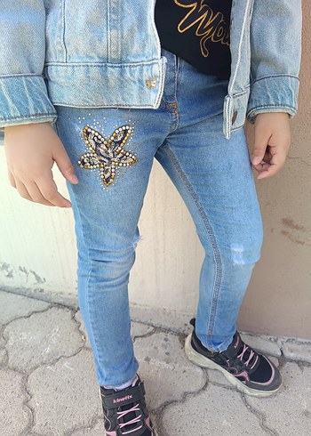 Pul İşlemeli Parlak Mavi Kız Kot Pantolon