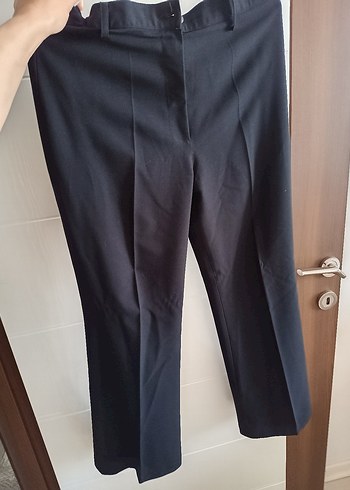 Kadın Siyah Midi Kumaş Pantolon