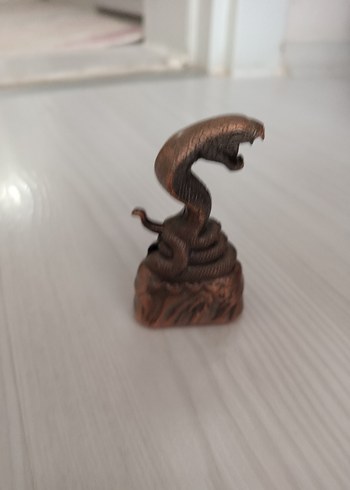 Beden Parlak Kahverengi Yılan Figürlu çakmak