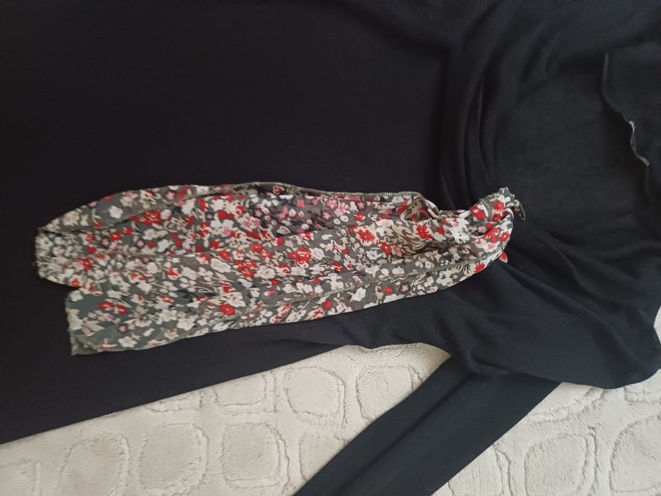 Siyah Uzun Kollu degaje yakalı, filarlı - Görsel 2