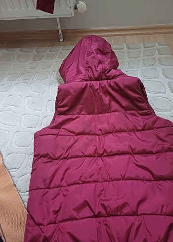 Bordo Kürklü Kapüşonlu Kız Yeleği - Görsel 5