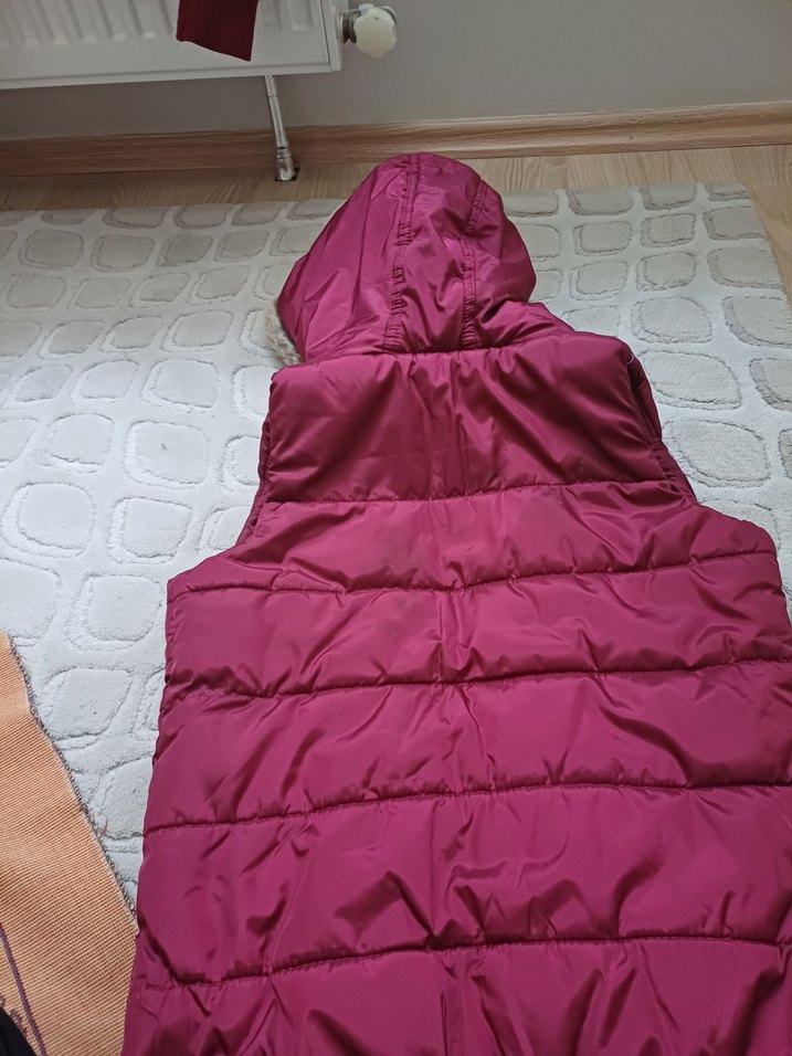 Bordo Kürklü Kapüşonlu Kız Yeleği - Görsel 5
