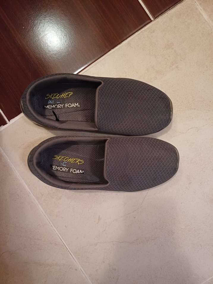 Skechers Bayan Gri Kaydırmaz ayakkabı 36 numara - Görsel 2