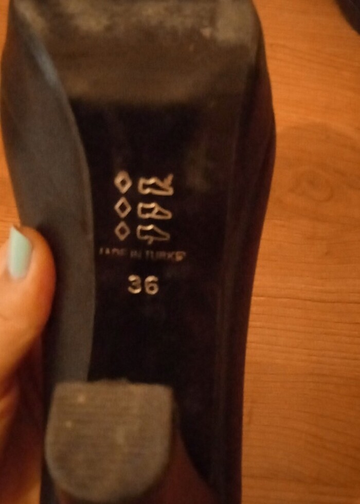 Kadın siyah topuklu ayakkabı  - Görsel 2