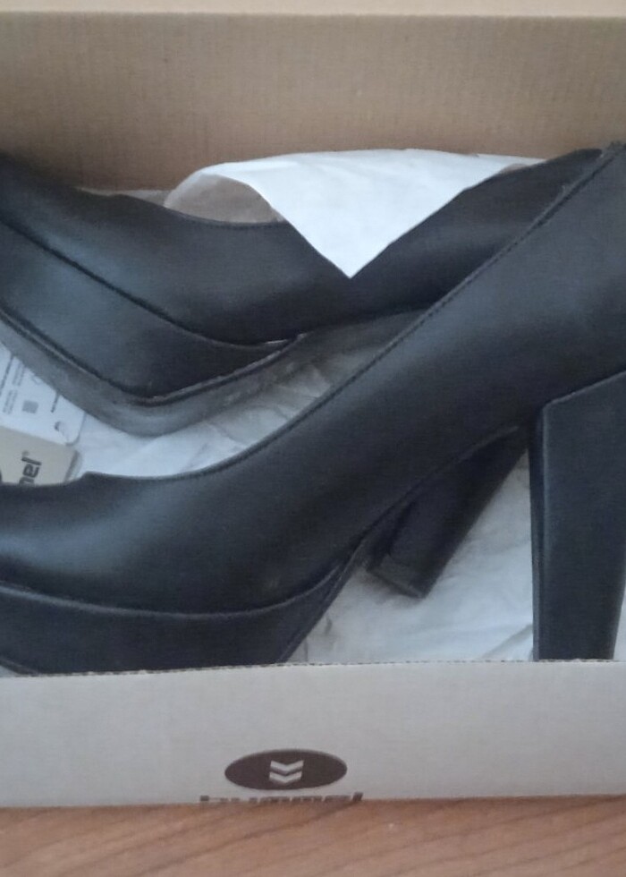 Kadın siyah topuklu ayakkabı  - Görsel 2