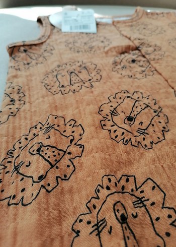 3 Yaş Beden kahverengi Renk Kahverengi Aslan Desenli Kolsuz Bebek Tulum