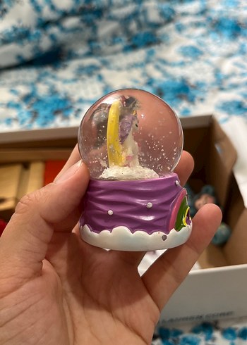 Diğer Renkli Müziksiz Unicorn Kar Küresi