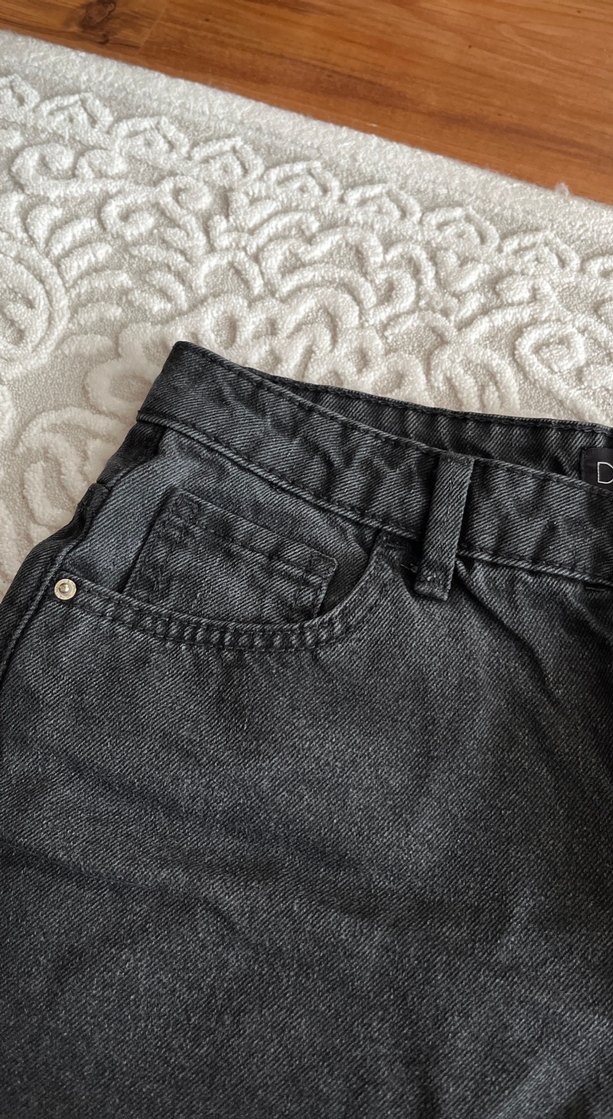 Siyah Mini Bol Kesim Kot Şort - Görsel 3