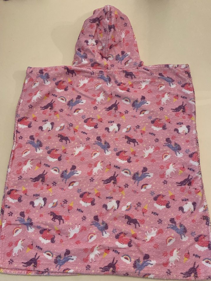 Kız Çocuk Pembe Unicorn Baskılı Panço - Görsel 3