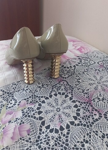 37 Beden yeşil Renk Zara stiletto