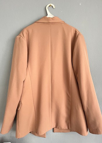 Bej Kadın Düğmeli Midi Ceket - Görsel 3