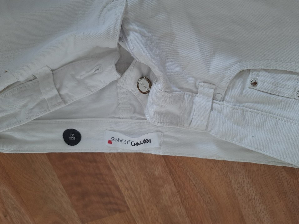 Düğmeli Beyaz Hamile Mini Şort - Görsel 3