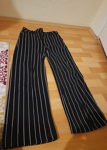 Kadın Siyah Çizgili Pilili Kumaş Pantolon - Görsel 2