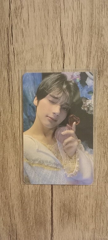 Txt hueningkai photocard 