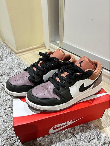 Nıke air jordan 1 low se 39 numara