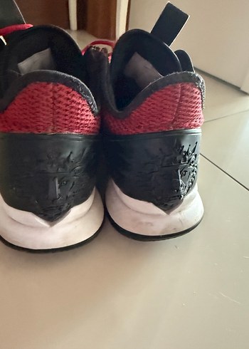 tek ebat Beden kırmızı Renk 46 numara Lebron Nike Kırmızı Basketbol Ayakkabısı
