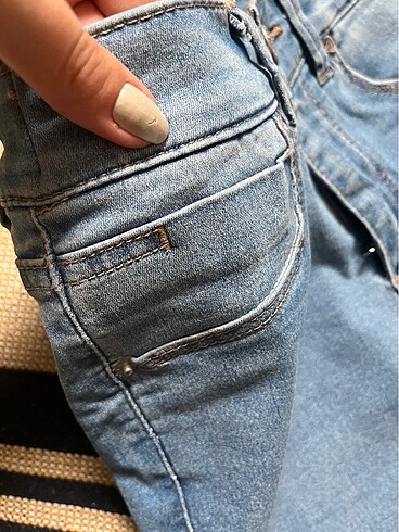 34 Beden mavi Renk PULL&BEAR SKINNY ŞORT