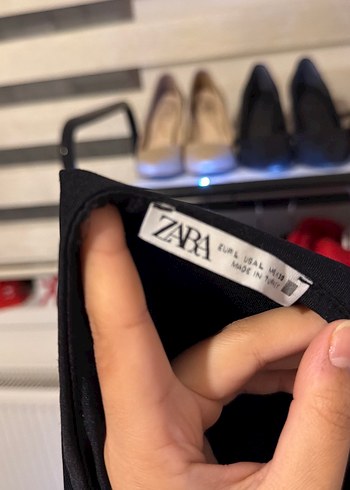 Zara Siyah Minimal Siklik