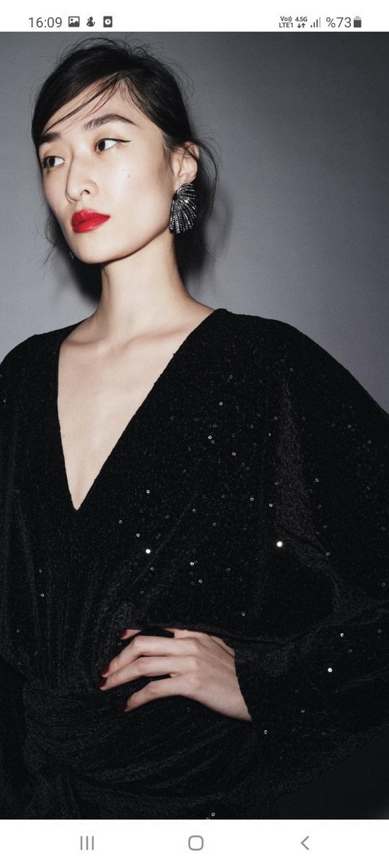 Siyah Uzun Kollu V Yaka Drapeli Elbise #zara - Görsel 3