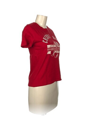 Bershka Bershka T-shirt %70 İndirimli.