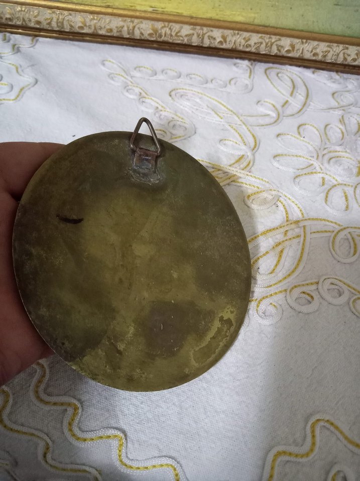 Altın Renk Parlak Vintage Erkek Rozeti - Görsel 5