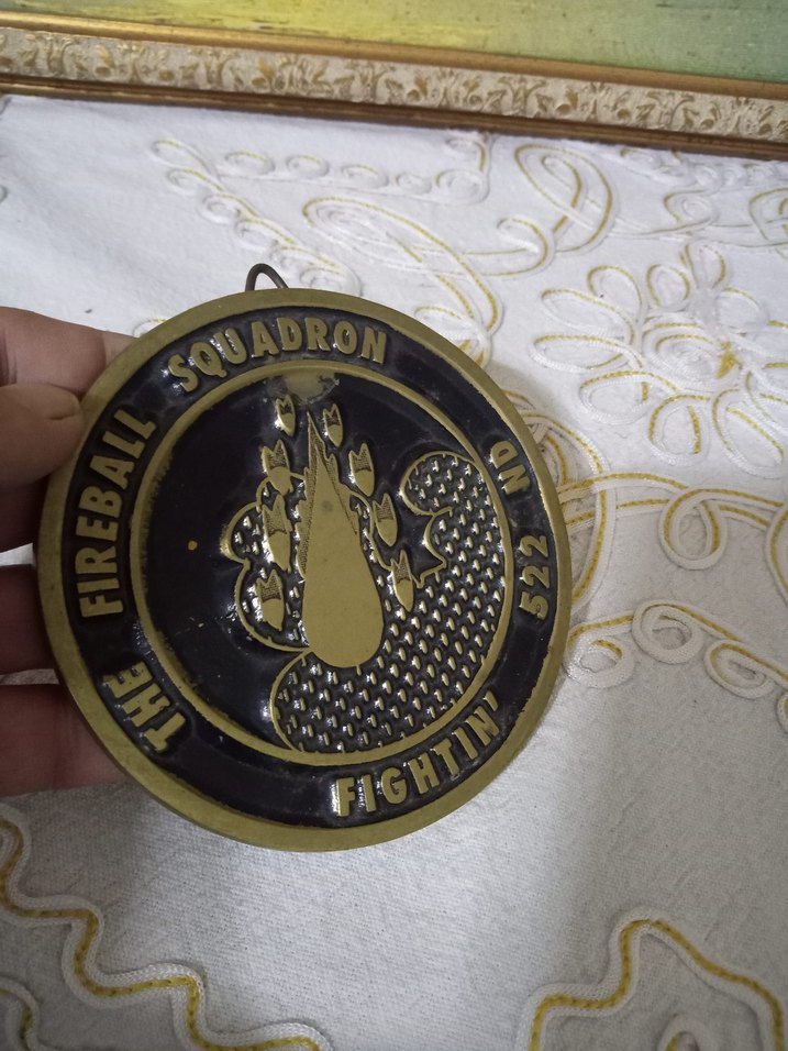 Altın Renk Parlak Vintage Erkek Rozeti - Görsel 4